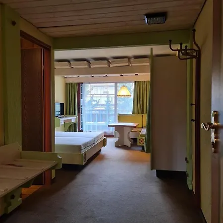 Das Kronen Hotel *